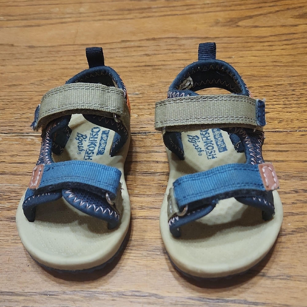 OshKosh Sandals Size 5